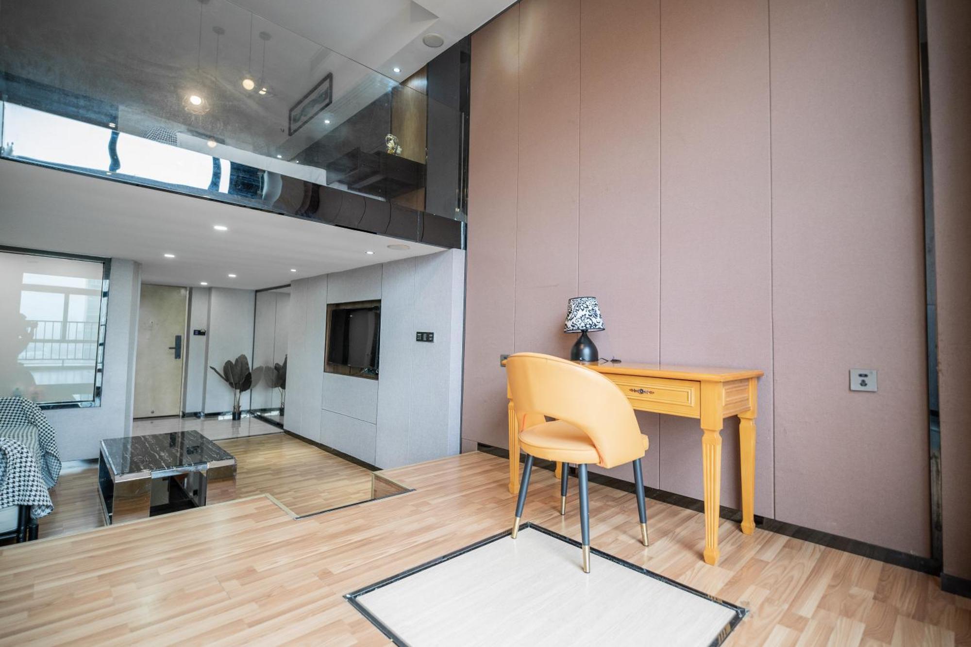 Lavendar Duplex Apartment Guangzhou Bagian luar foto